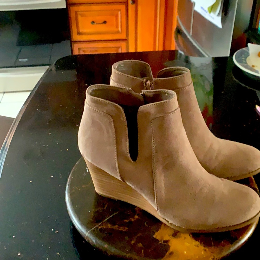 Steve Madden booties size 10